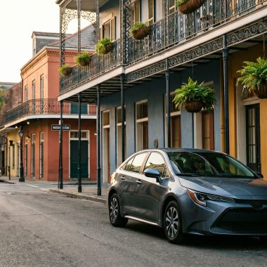New Orleans Car Rental: Bourbon Street or Beyond?